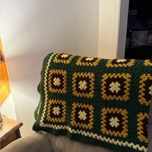 Sunflower Granny Square Crochet Throw Blanket